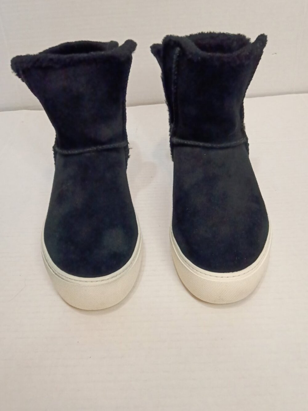 UGG Priya Plush Black Suede Ankle Sneaker Boots Women’s Size 7.5